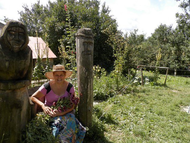 Zuzana Homolová - processing of medicinal plants